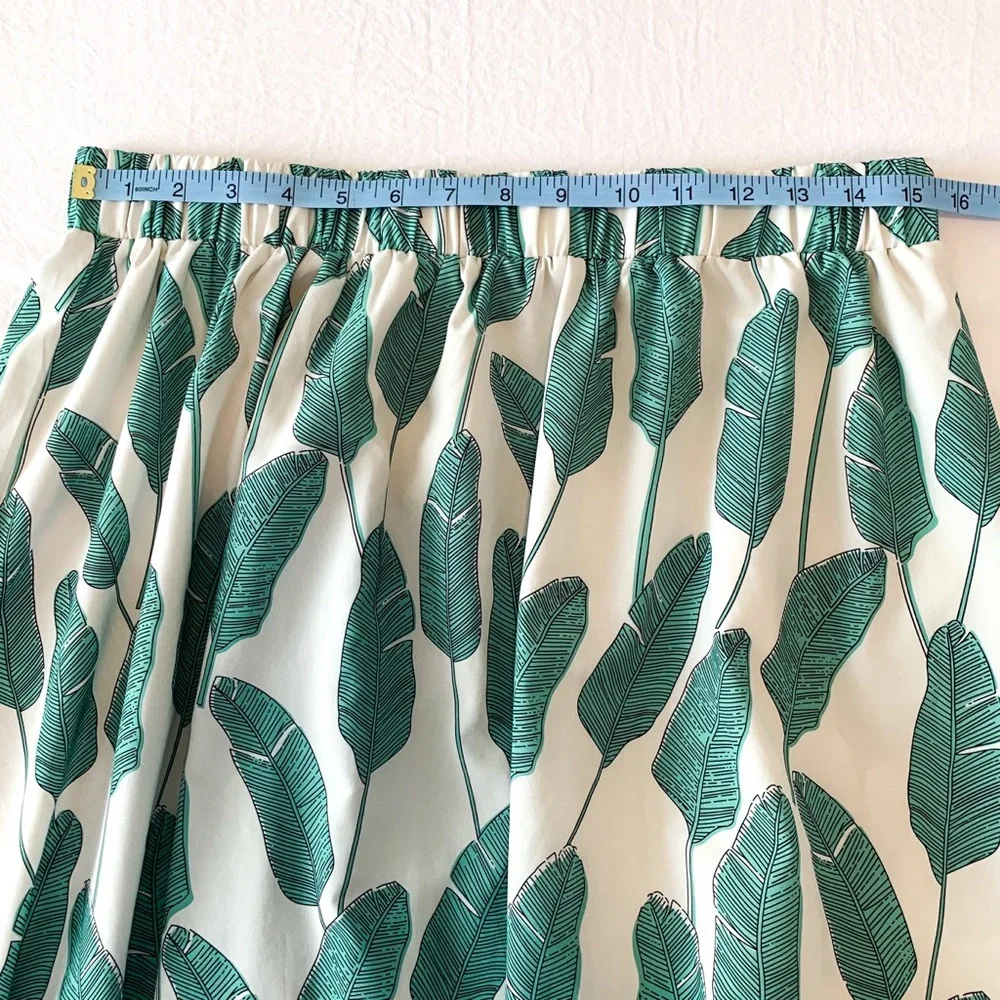 Tropical skirt white & green leaf print calf length skirt fits sizes large to XL